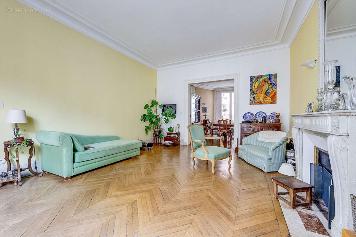 Appartement à PARIS-6E