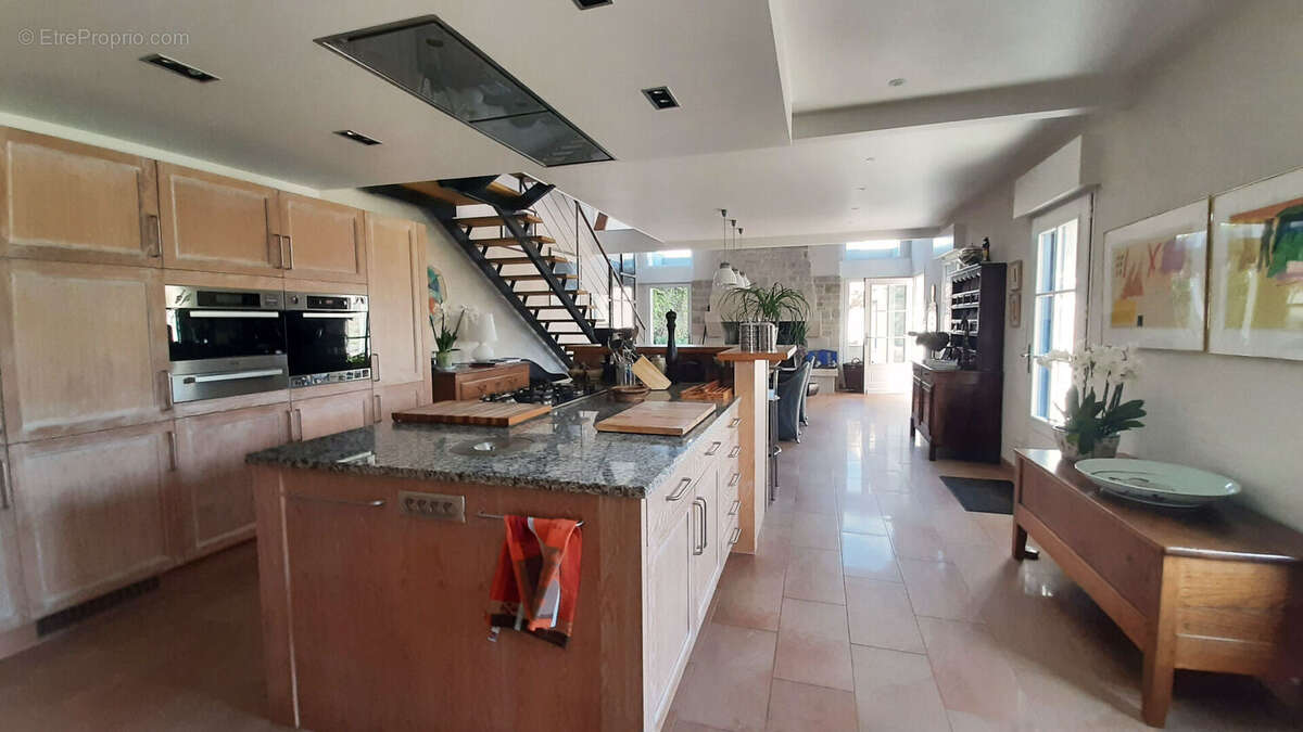 Maison à PLONEOUR-LANVERN