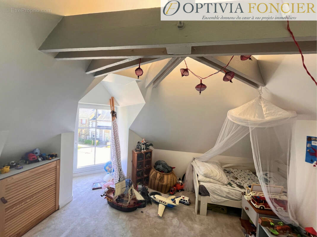 Exclusivité Superbe Maison en pierre de bourg T5 123 m2 - Petit jardin + Annexe - photo 14