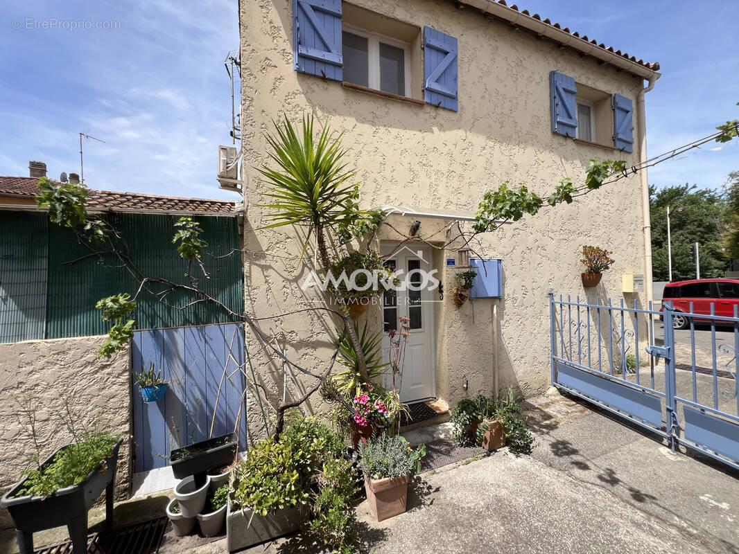 Maison à LE CASTELLET