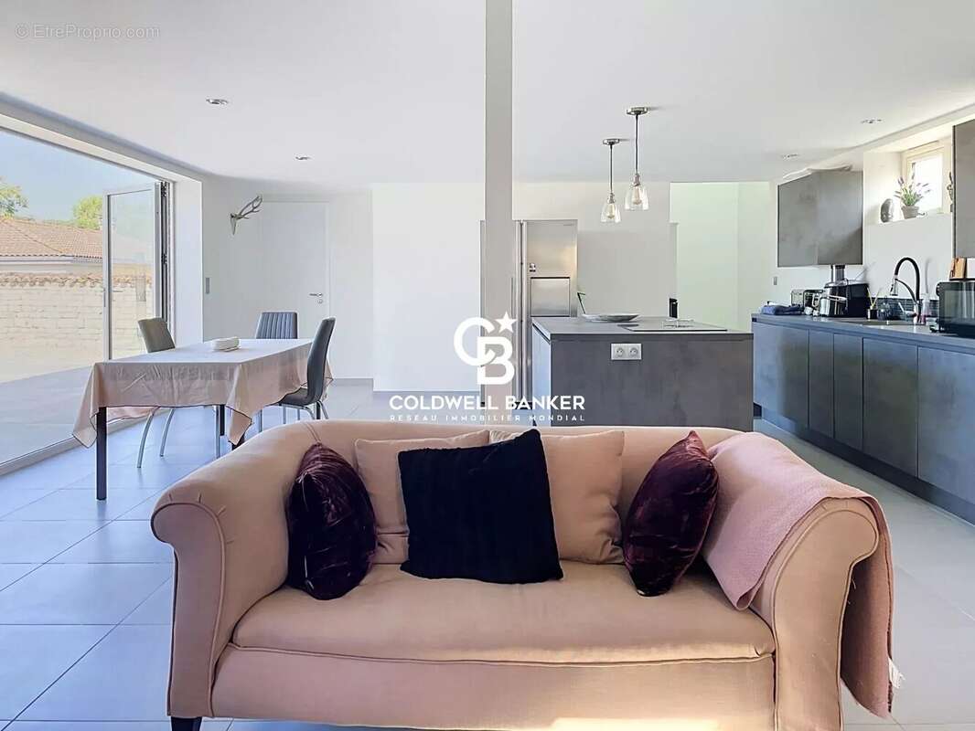 Maison sans travaux entre Saintes et Saint Porchaire - photo 10