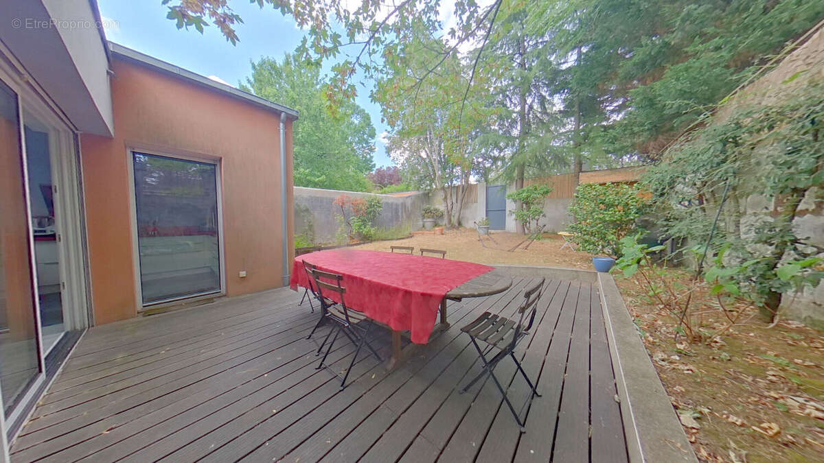Maison familiale 8 pièces de 191 m2 à vendre au Rond-Point de Vannes - photo 7
