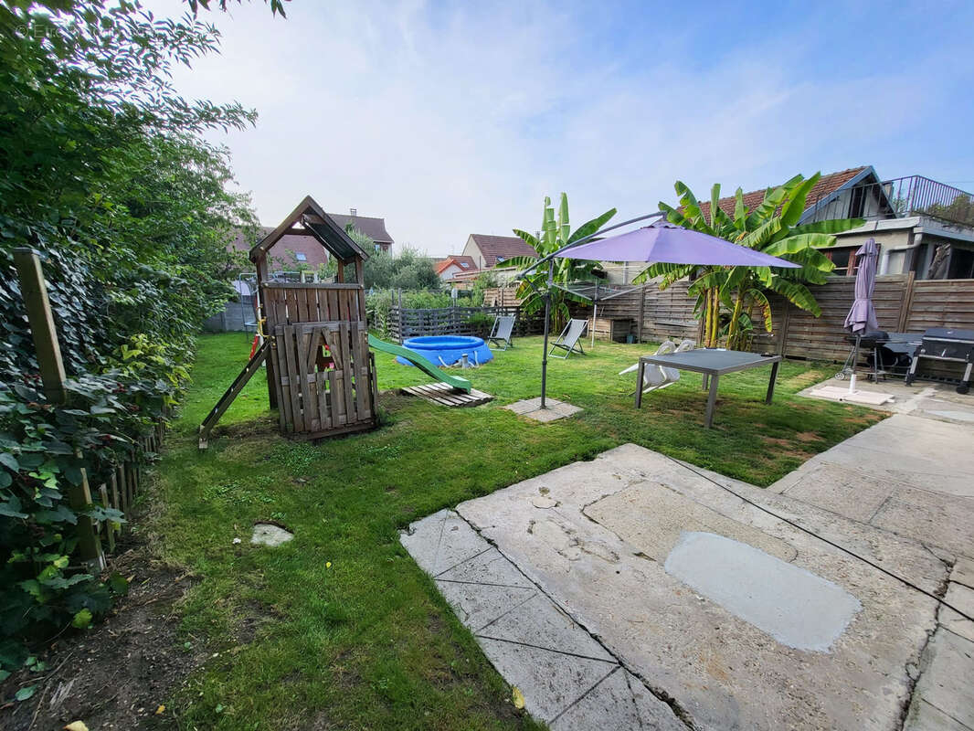 Maison à LE BLANC-MESNIL