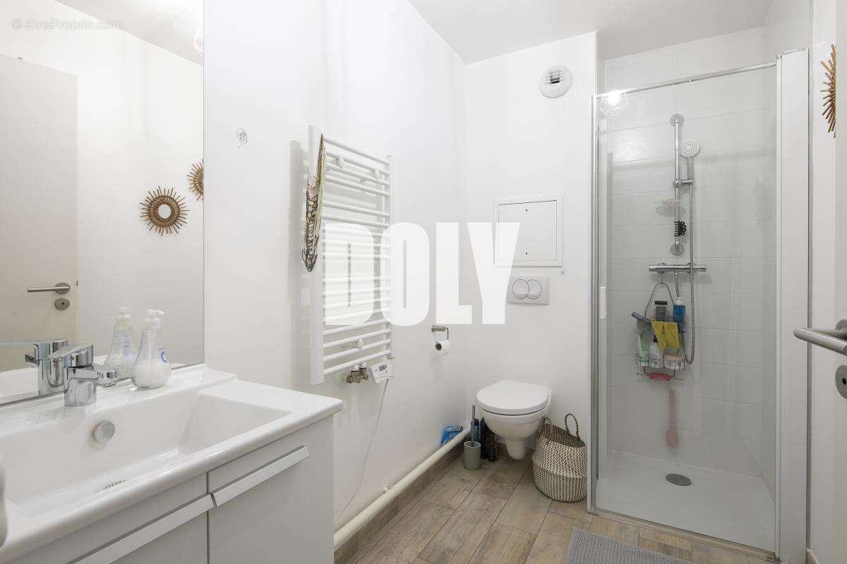 Appartement à PARIS-14E