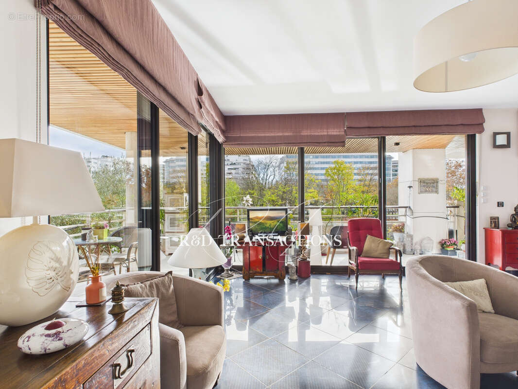Appartement à LEVALLOIS-PERRET
