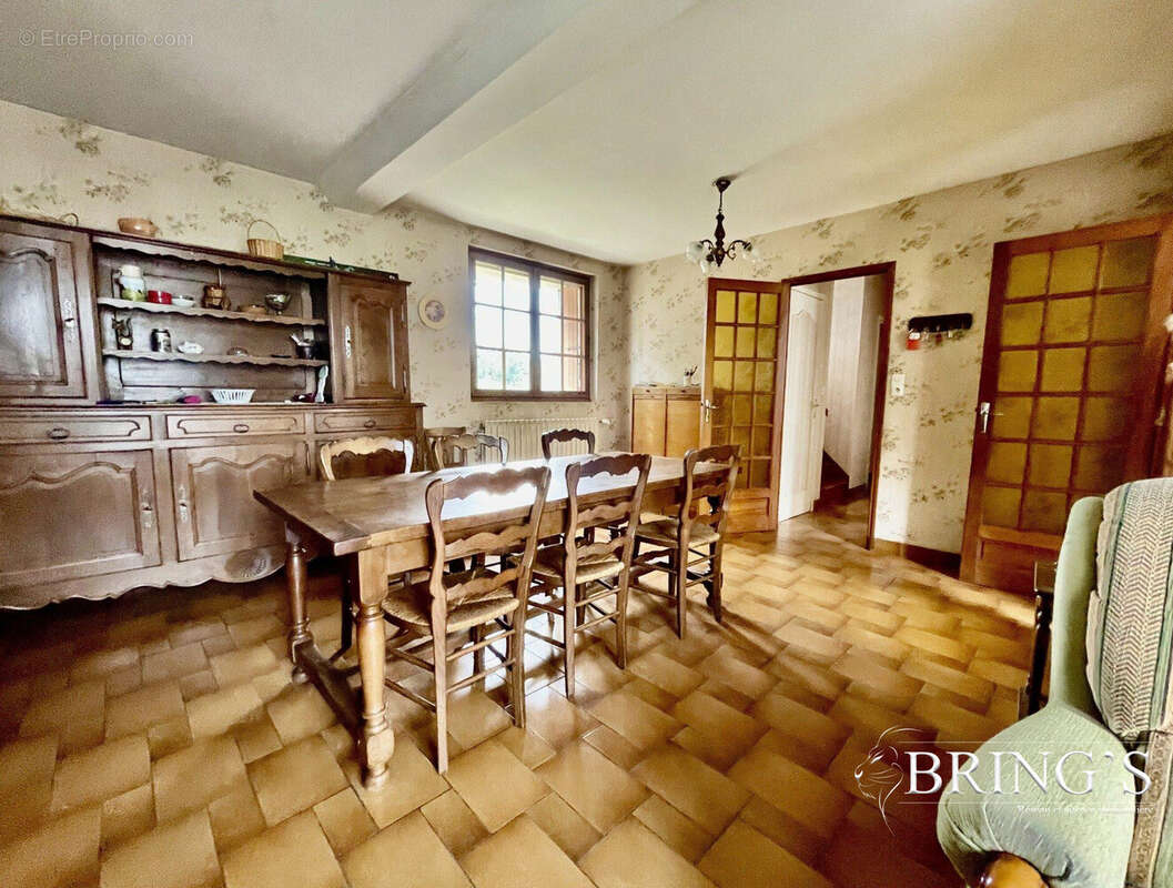 Maison à SAINT-VICTEUR