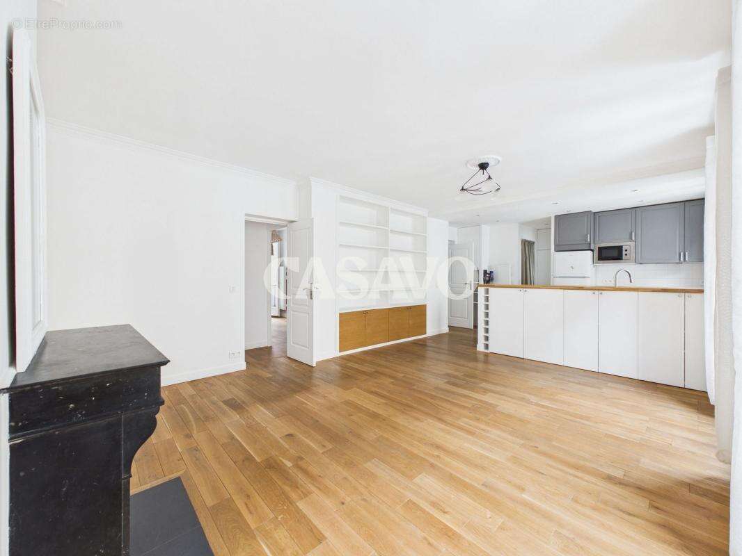 Appartement à PARIS-14E