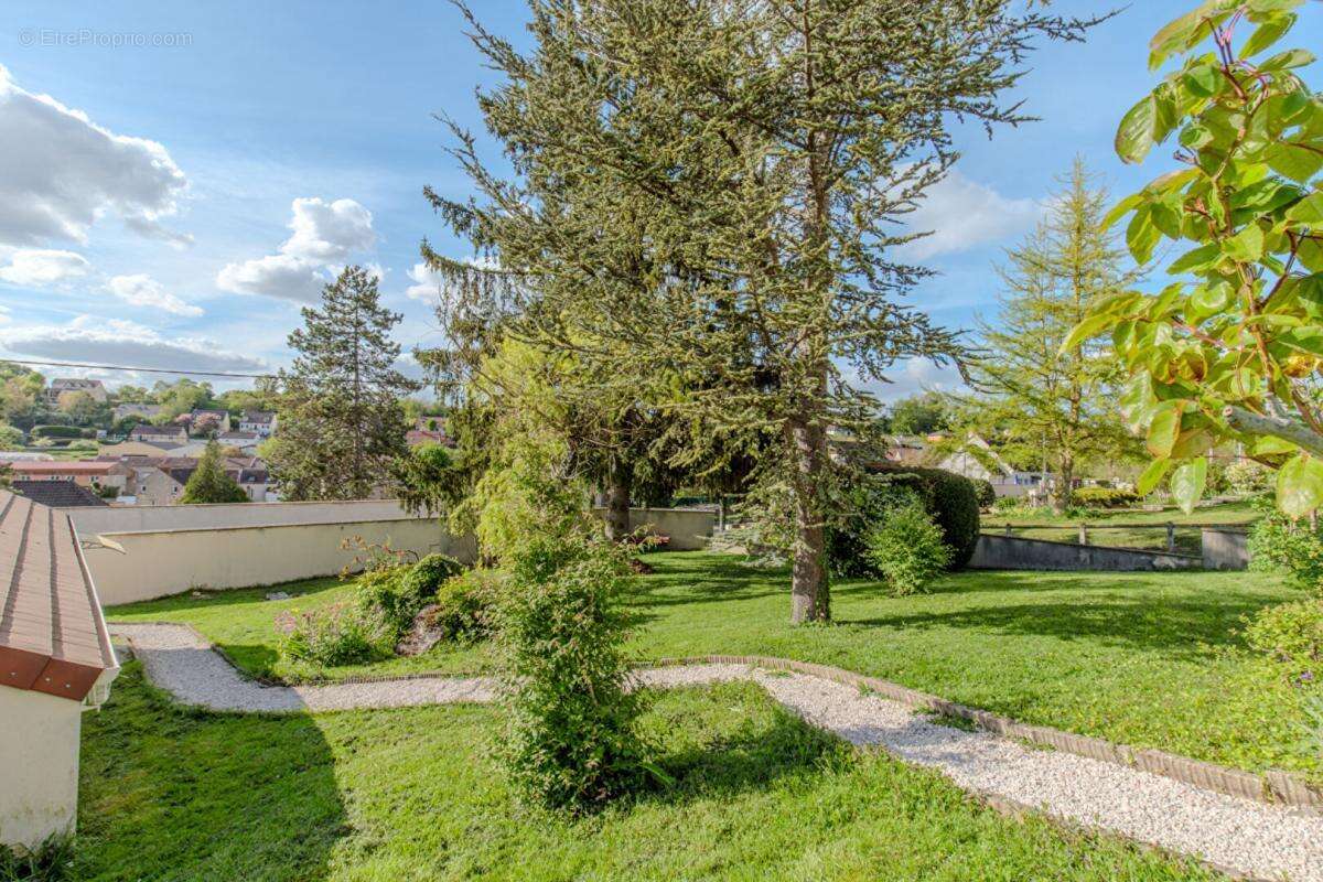 Maison familiale à vendre -  Gaillon Sur Montcient - photo 2