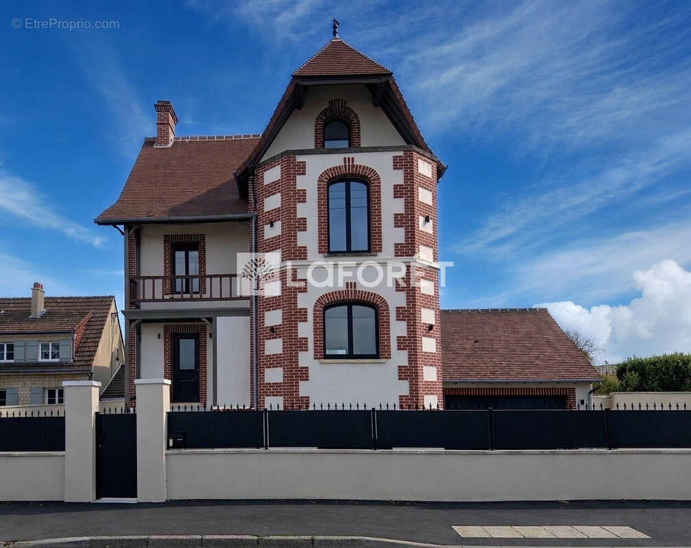 Maison à OUISTREHAM