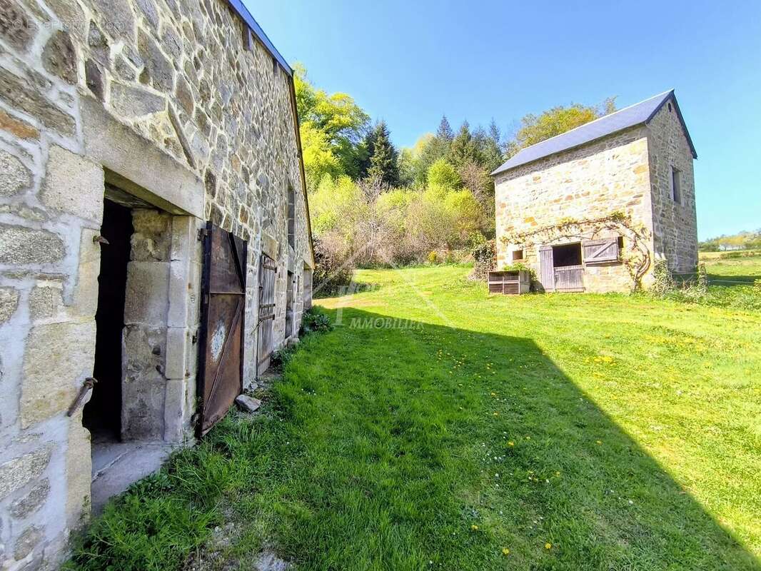 Maison à GOUTTIERES