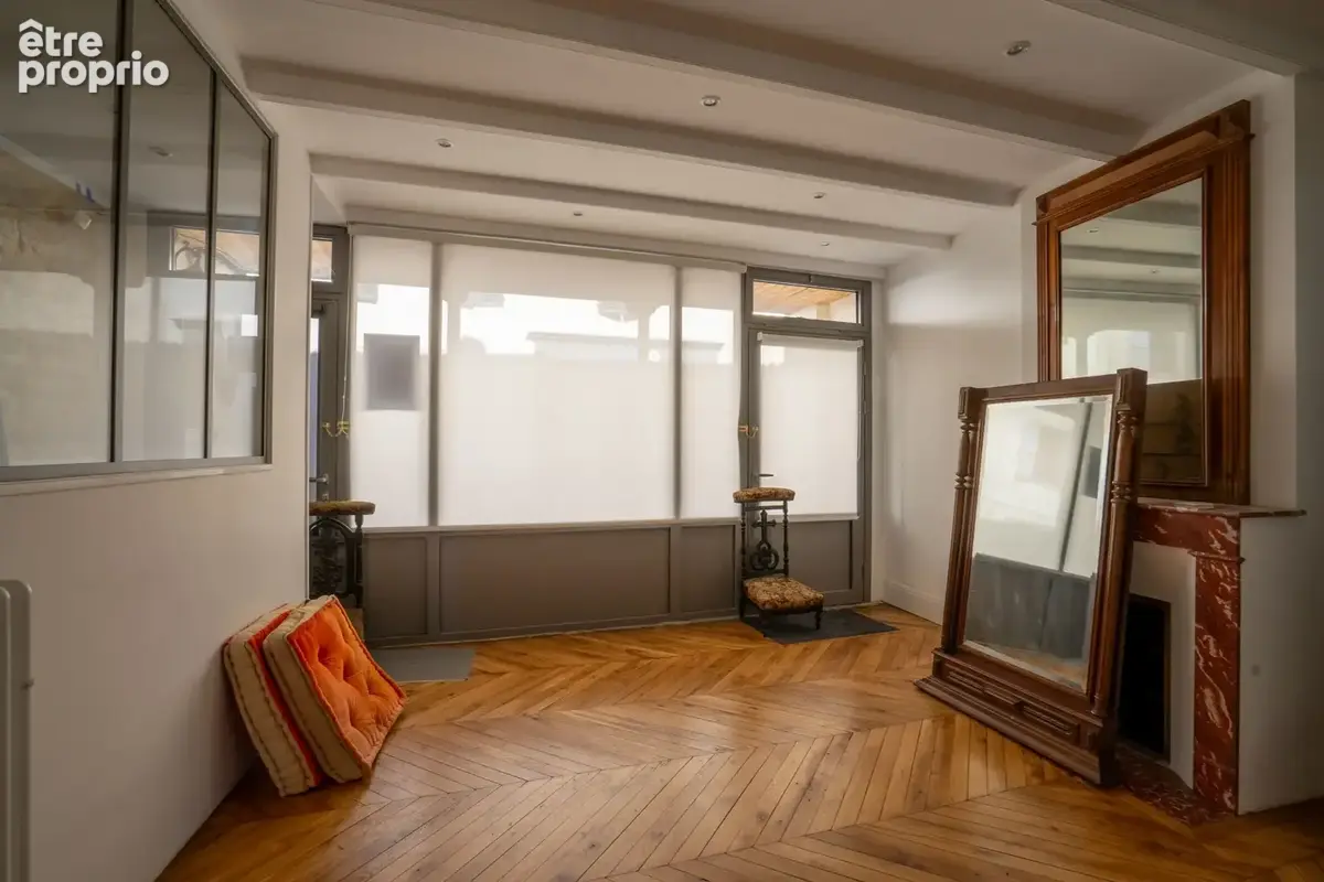 Maison en centre ville de 200 m2 , 5 chambres, cave, local commercial, 2 garages, une dépendance et un jardin - photo 8
