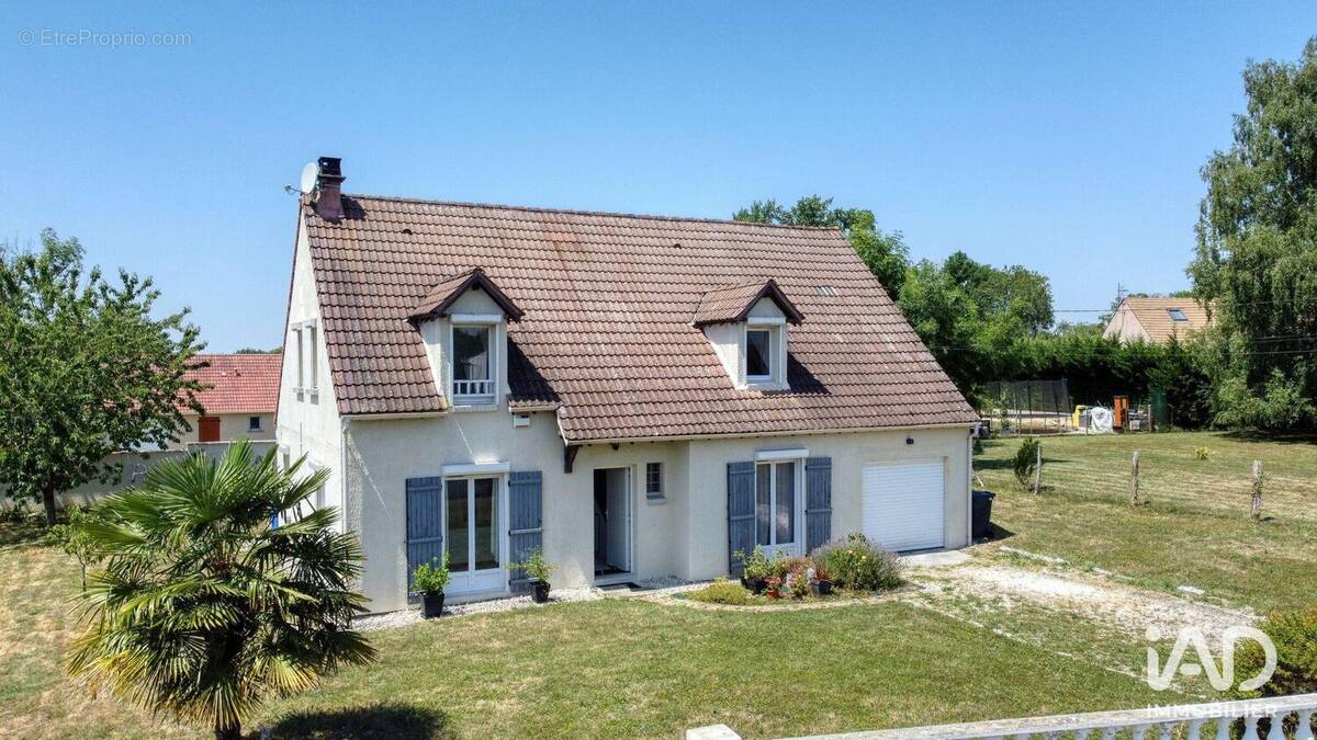 Photo 1 - Maison à JOUY-SUR-MORIN