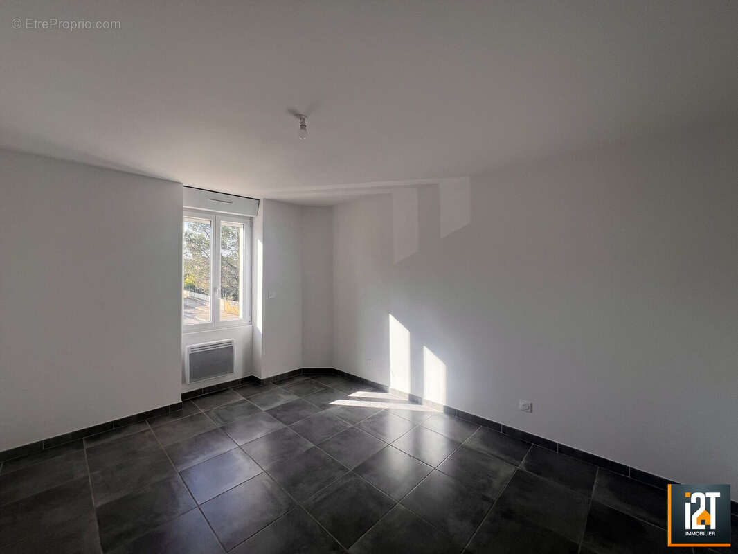 Maison à LA ROUVIERE