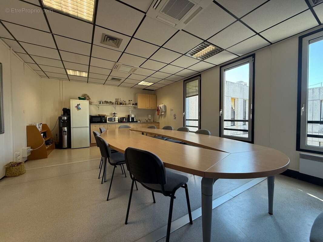 Commerce 475 m² à Meylan  - photo 4