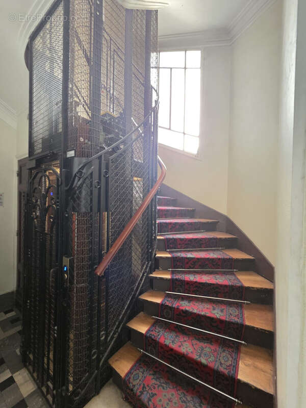 Appartement à PARIS-20E