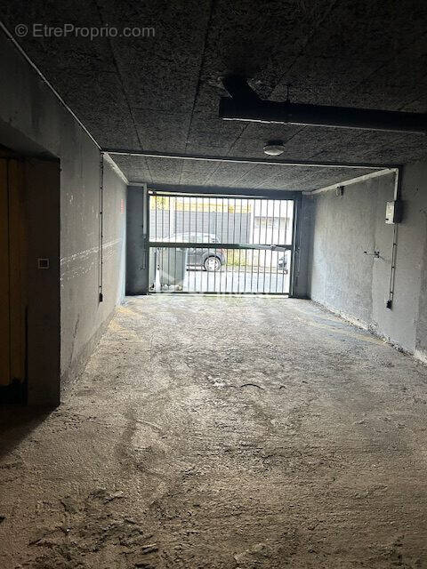 Parking à PAU