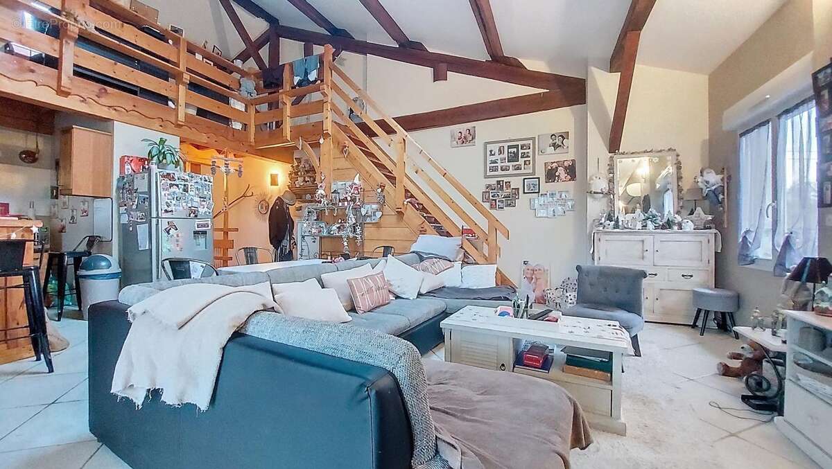 Appartement à HEYRIEUX