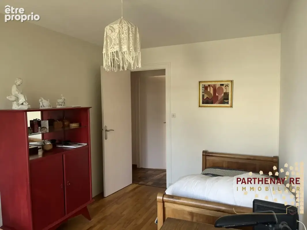 Maison 92 m² à Parthenay  - photo 9