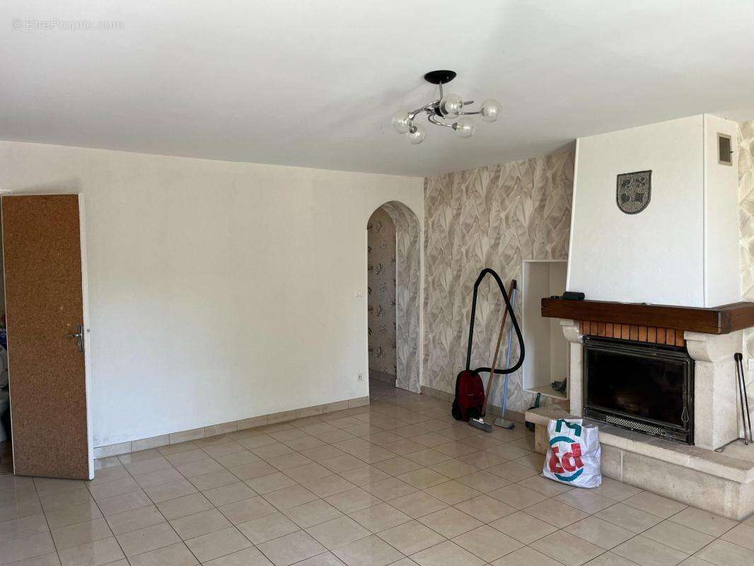 Maison à CONDE-SUR-SARTHE