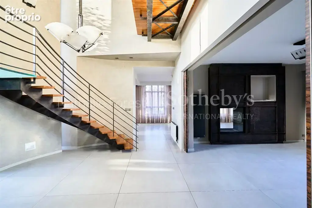 Vieux Lille , splendide Penthouse type 5 de 320 m2 , 3 terrasses , garage. - photo 10