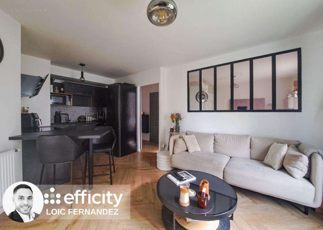 Appartement à DECINES-CHARPIEU