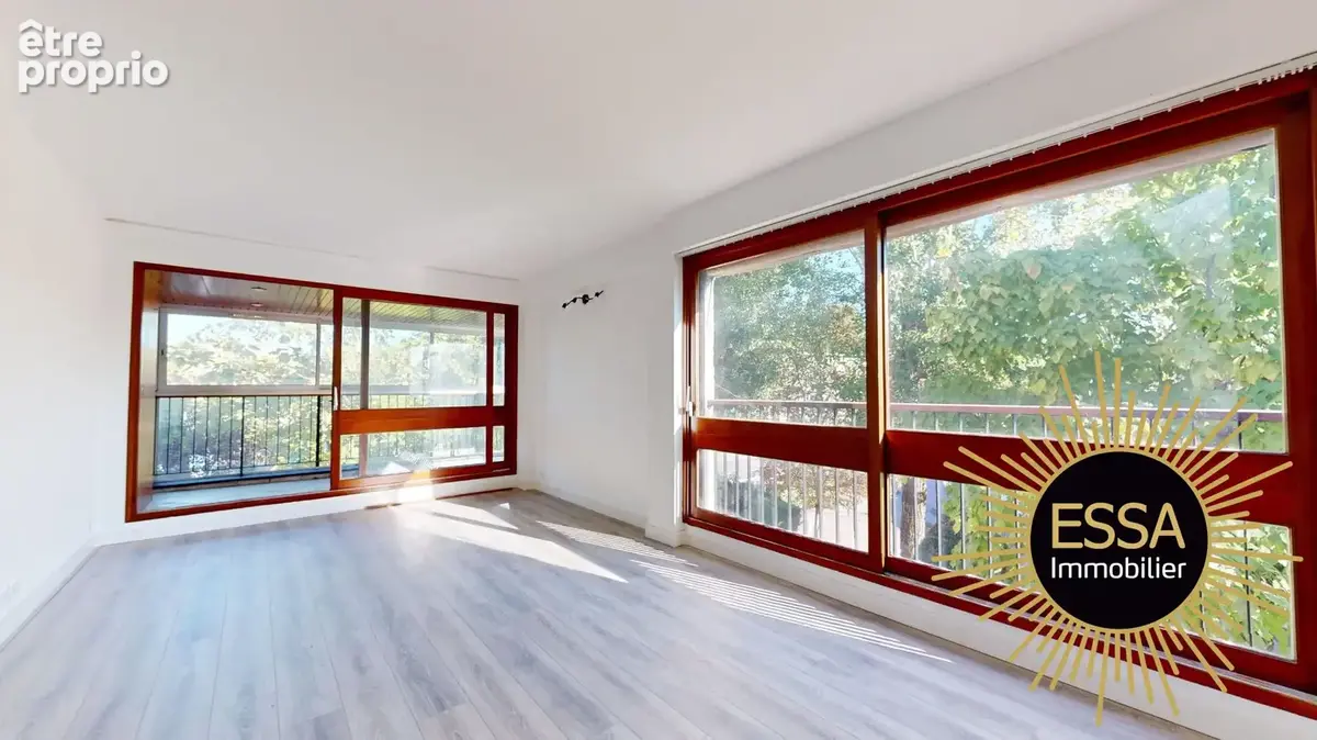 Appartement 5 pièces 112 m² à vendre à Rocquencourt (78150) - photo 1