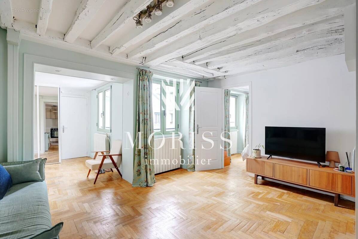 Appartement à PARIS-3E
