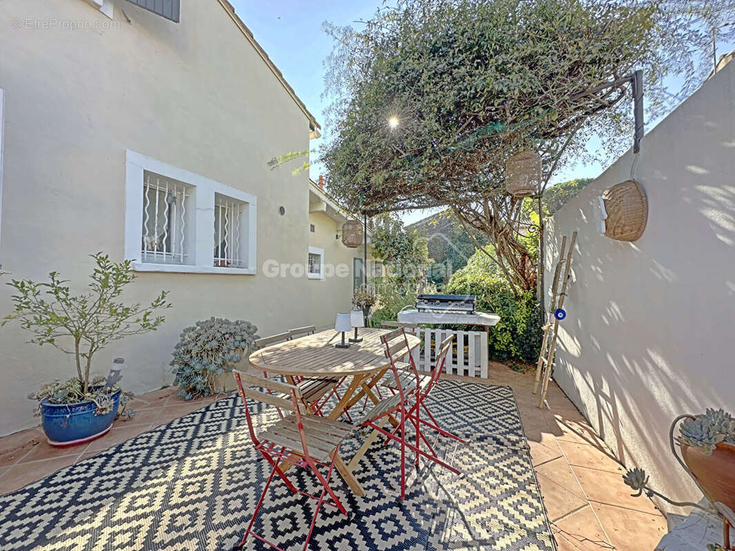 Maison à SAINT-BRES