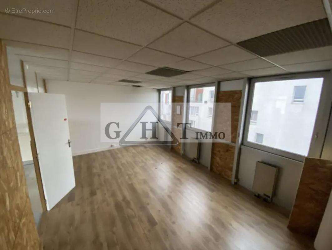 Local d'activités à vendre 1136m2 Aubervilliers - photo 8