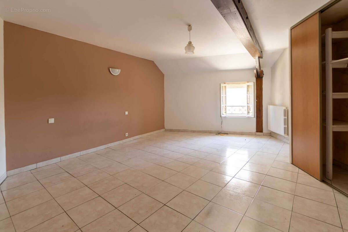 Maison à SAINT-MARTIAL-DE-NABIRAT