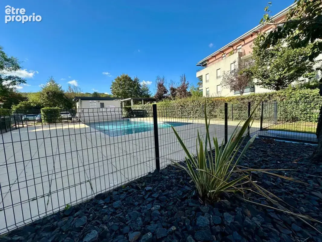 T3 en RDJ lumineux avec terrasse, piscine et 2 parkings — La Verpillière - photo 20