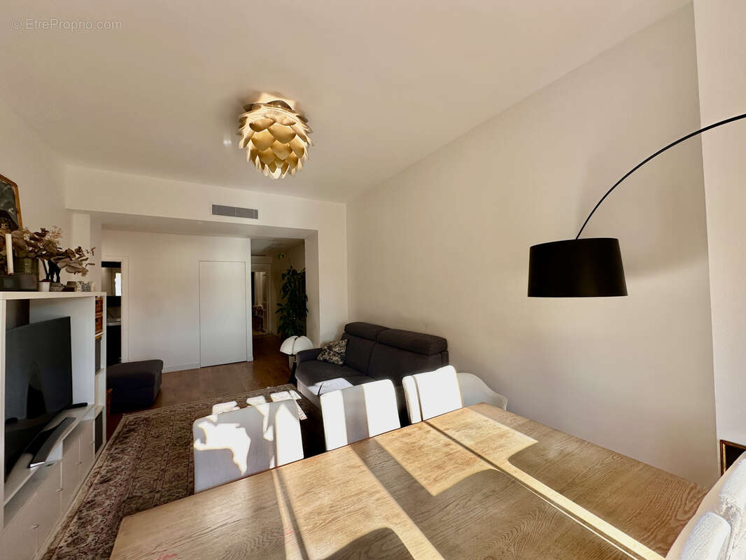 Appartement à BEAUSOLEIL