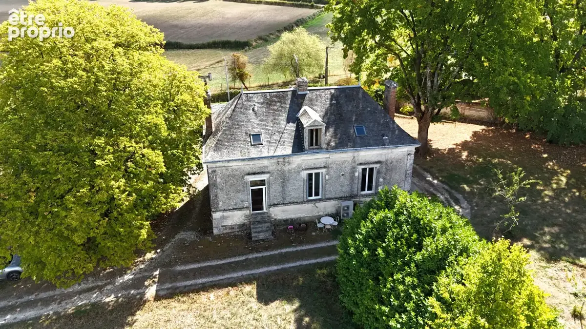 INDRE - Presbytère historique de 5 chambres situé dans le Parc national de la Brenne. - photo 2