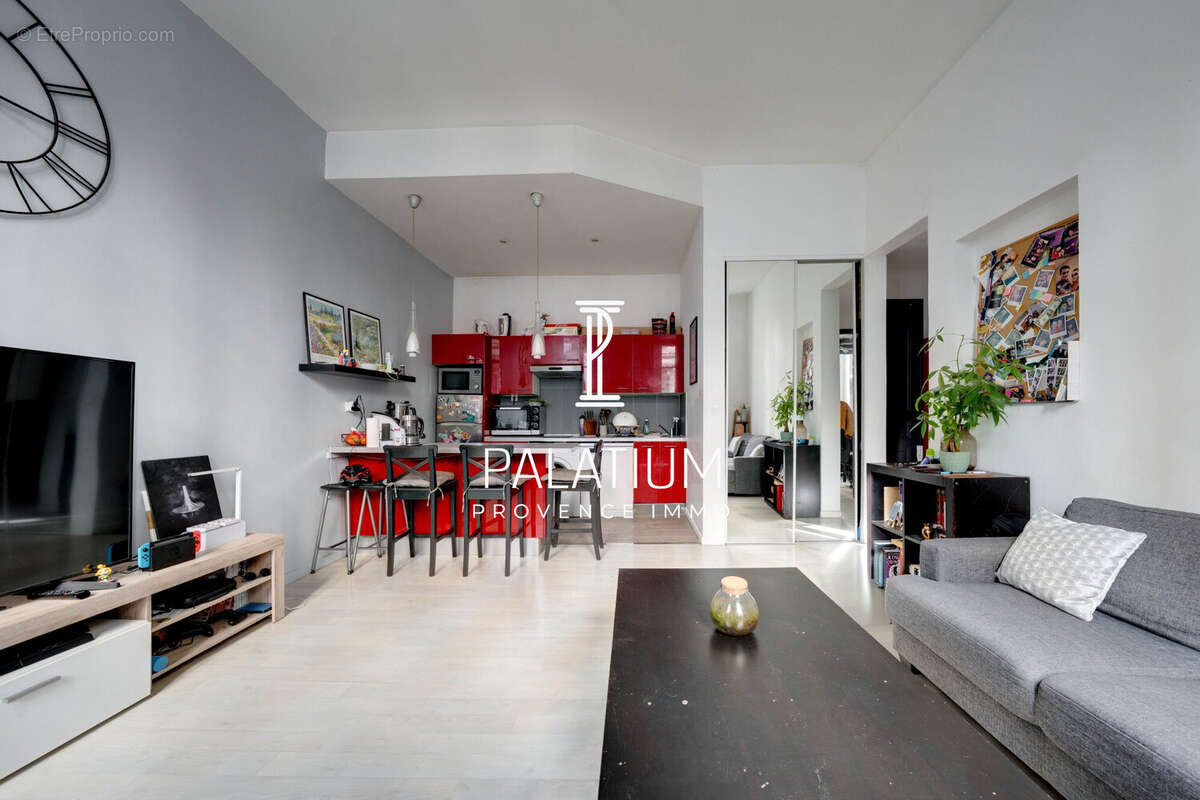 Appartement à MARSEILLE-6E