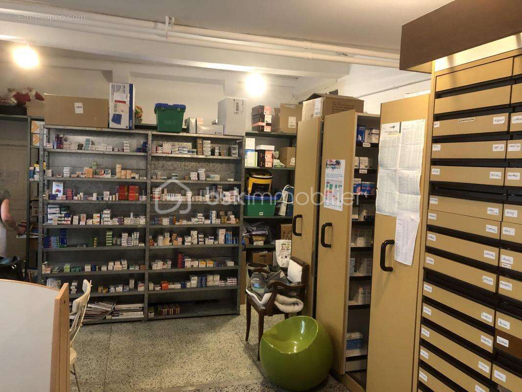Officine de pharmacie - photo 4