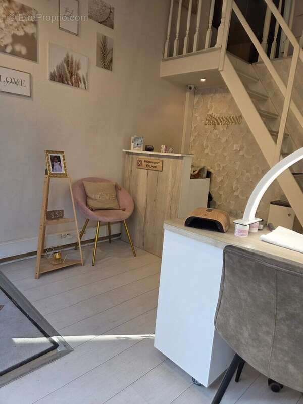 Commerce à SAINT-LAURENT-DU-VAR