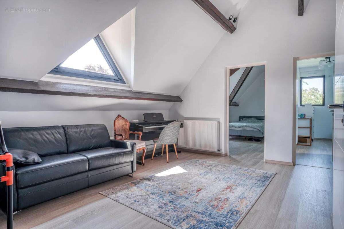 Maison à LIVRY-SUR-SEINE