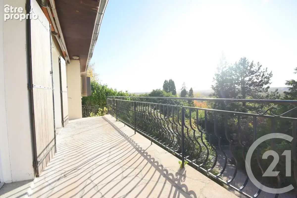 Maison 6 pièces 141 m² à vendre à Abrest (03200) - photo 5