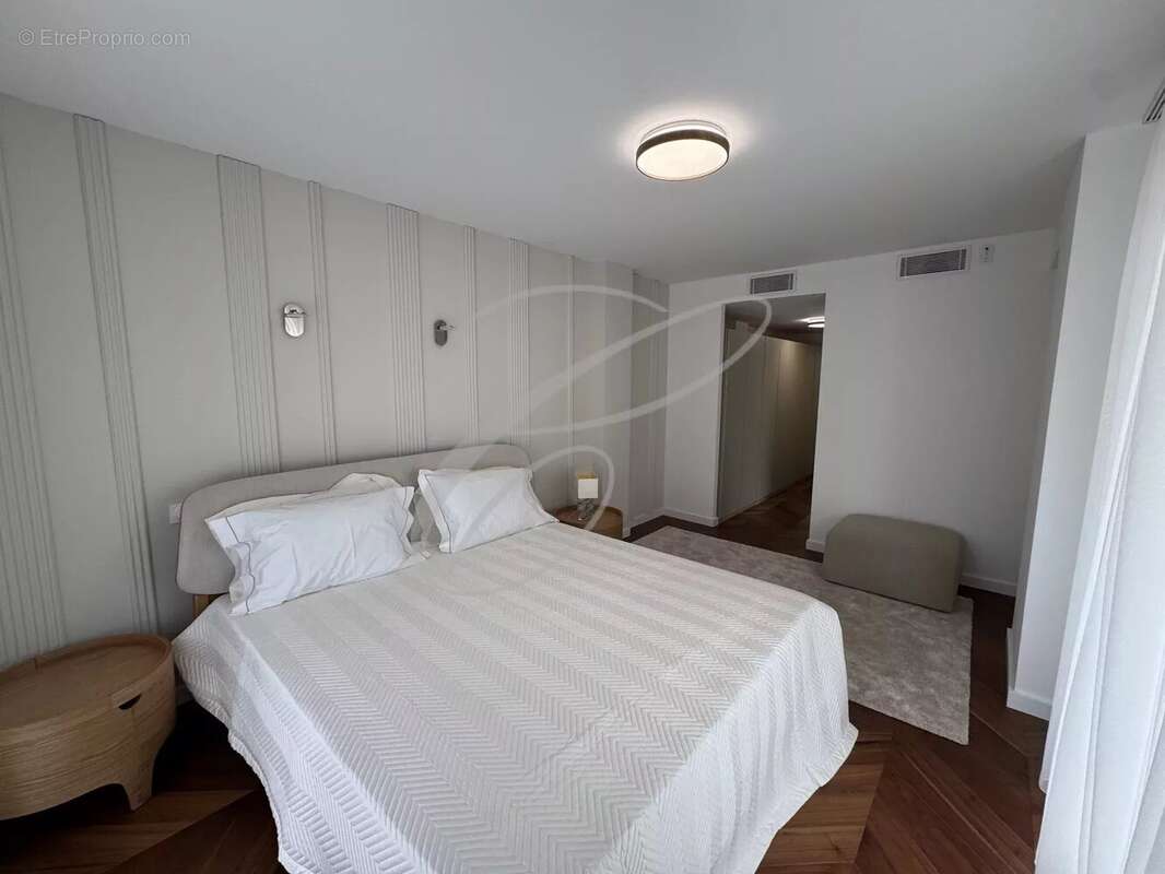 Appartement à ROQUEBRUNE-CAP-MARTIN