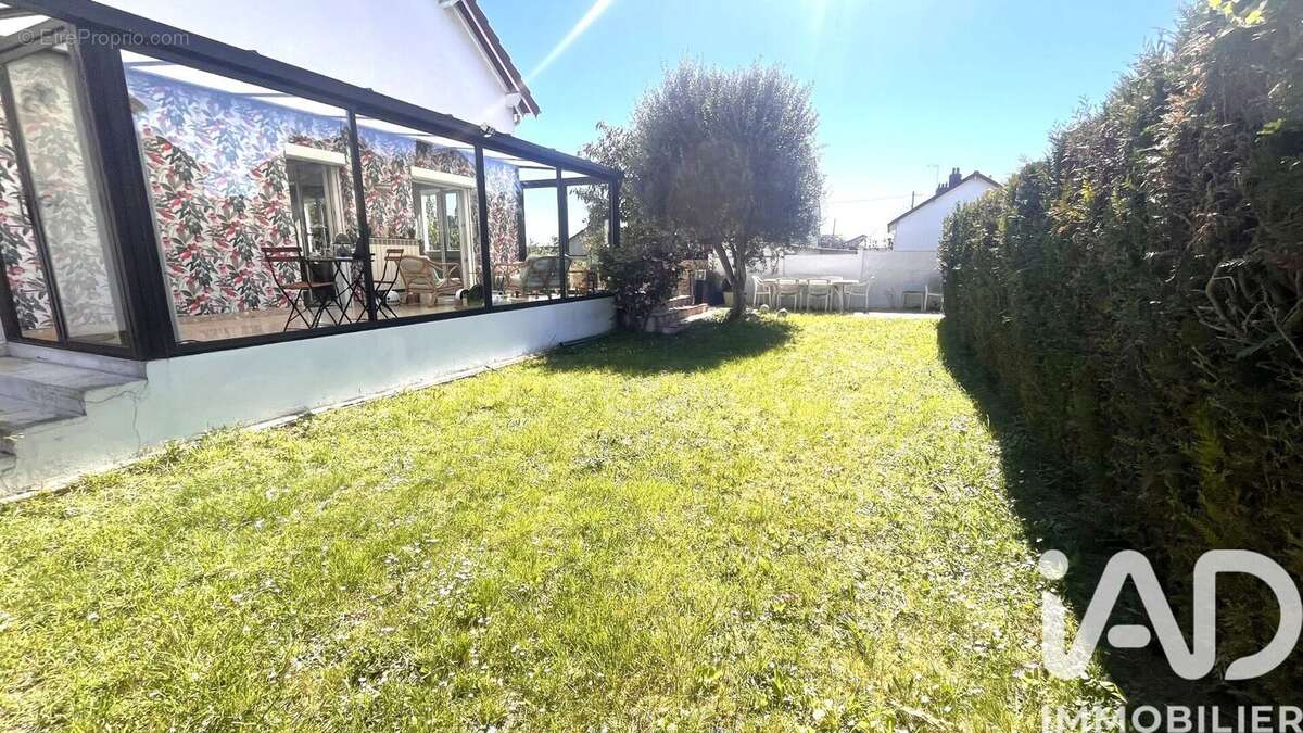 Photo 2 - Maison à VILLENEUVE-LE-ROI