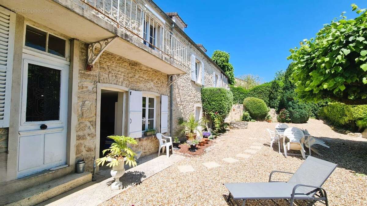 Maison à AUBERGENVILLE