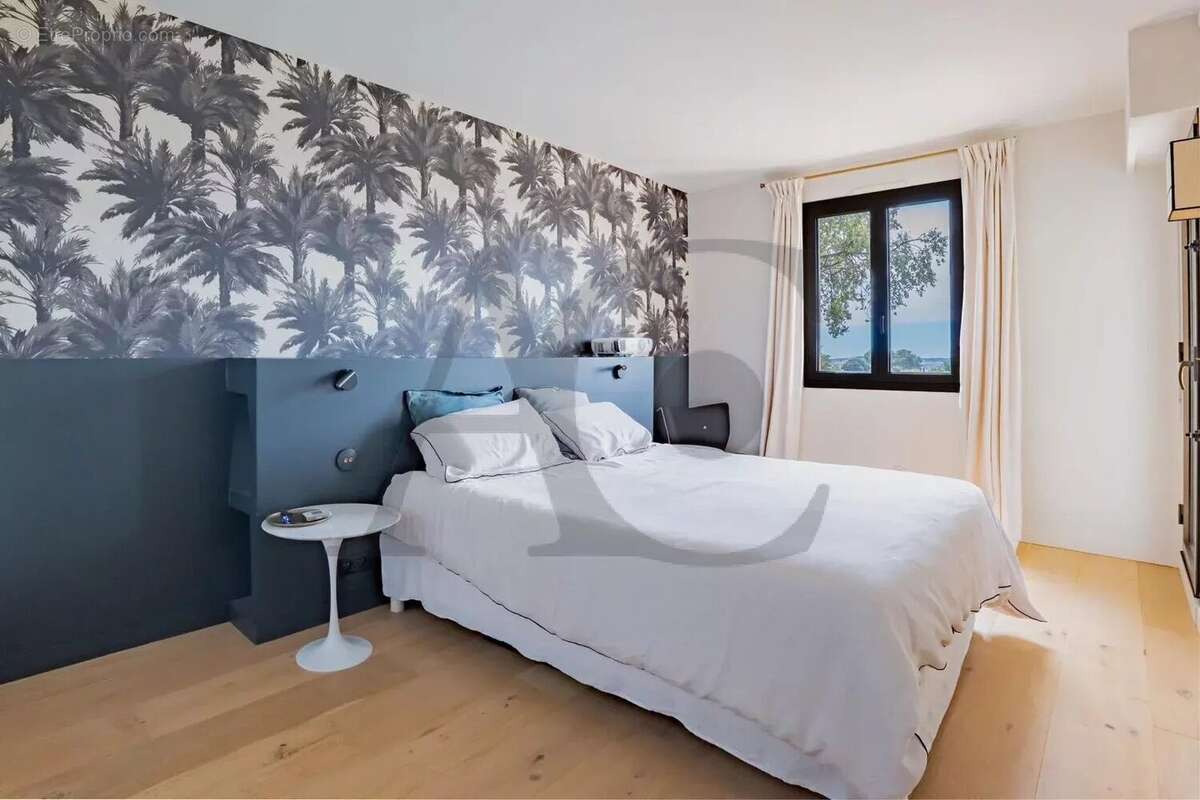 Appartement à VILLENEUVE-LOUBET