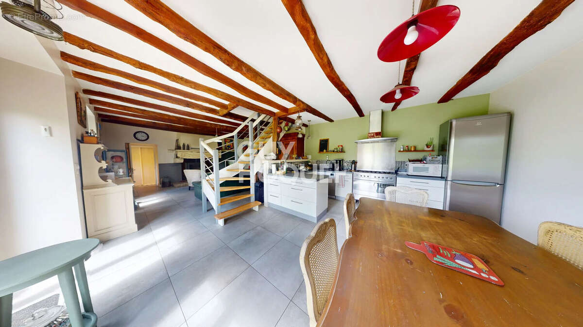 Maison à YVIGNAC-LA-TOUR