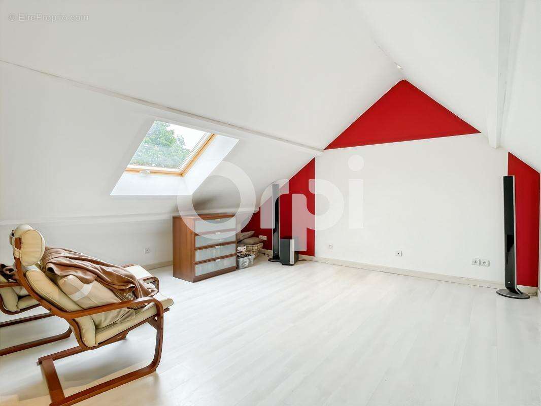 Maison à SAINT-SEBASTIEN-DE-MORSENT