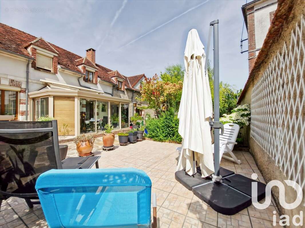 Photo 3 - Maison à MONT-SAINT-SULPICE