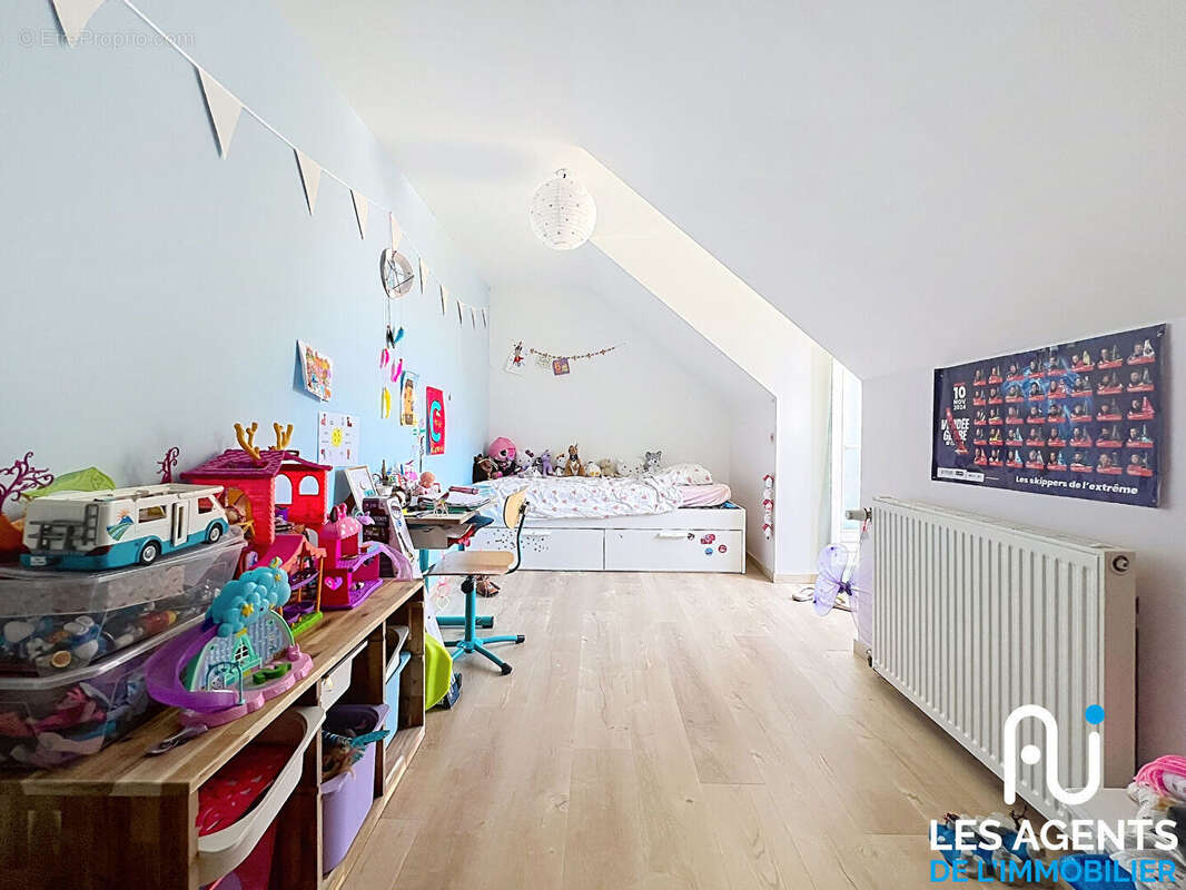 Vernon - Maison familiale 4 chambres  Vie de plain-pied  Terrain 1 150 m² - photo 6