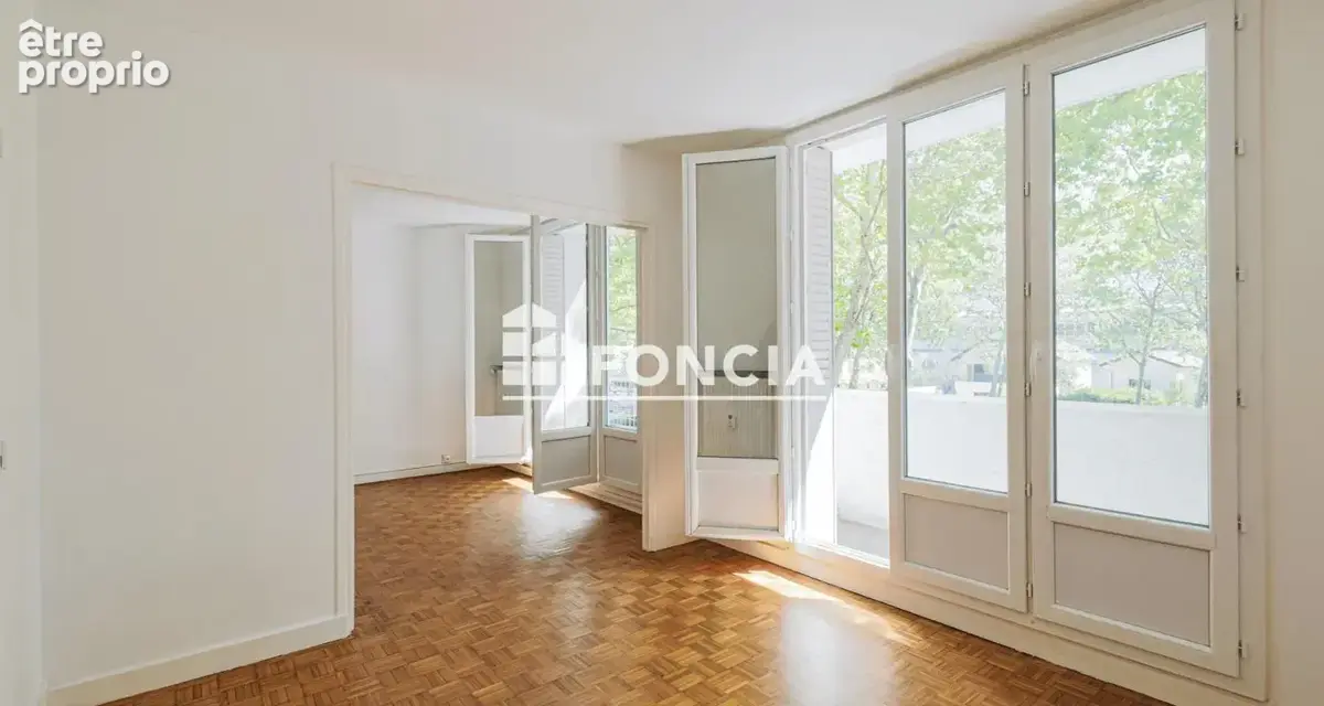 T4 traversant – 66 m² – Ascenseur, cave et parking - photo 6
