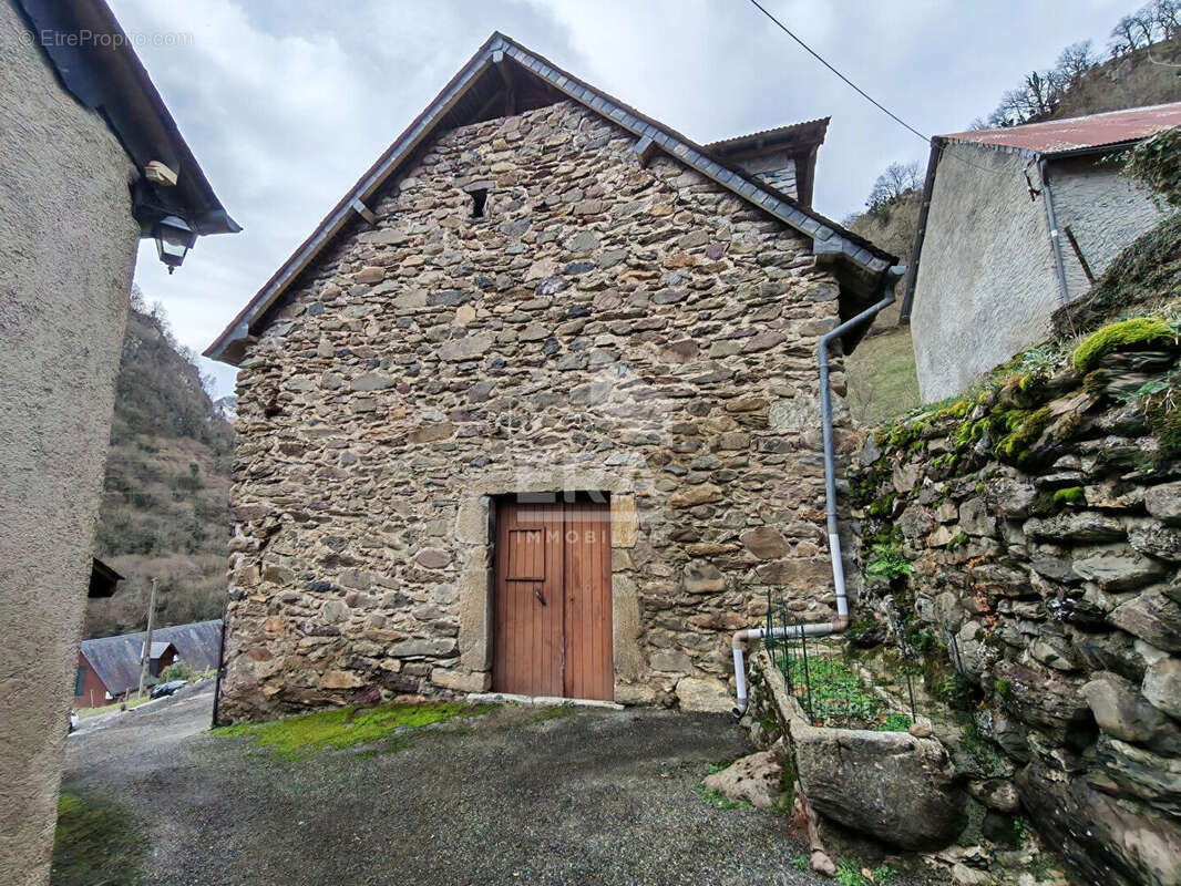 Maison à LESCUN