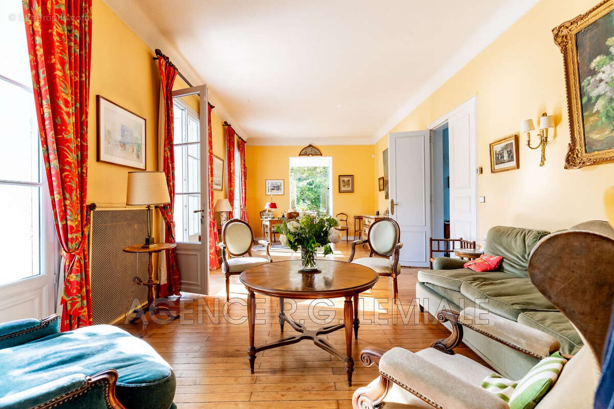Maison à MAISONS-LAFFITTE