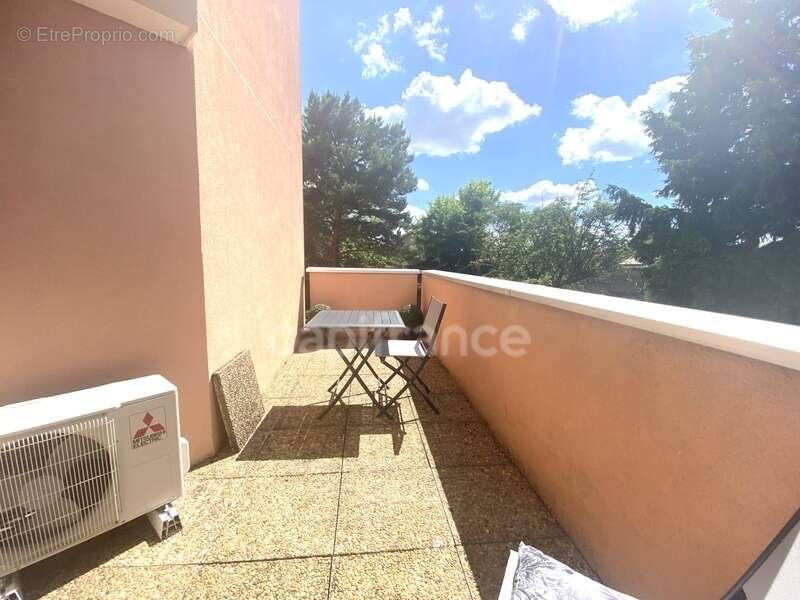 Appartement à SATHONAY-CAMP